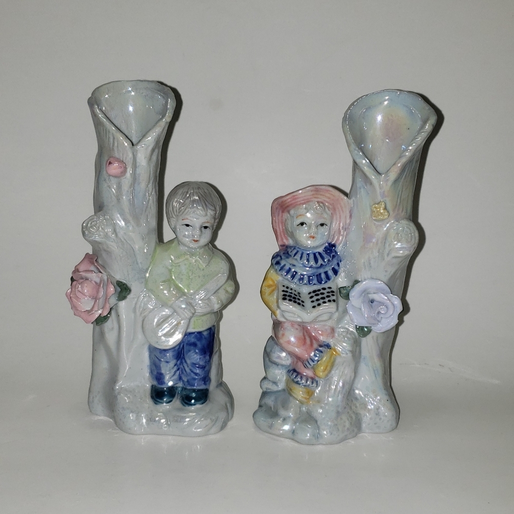2 Small Porcelain Vases